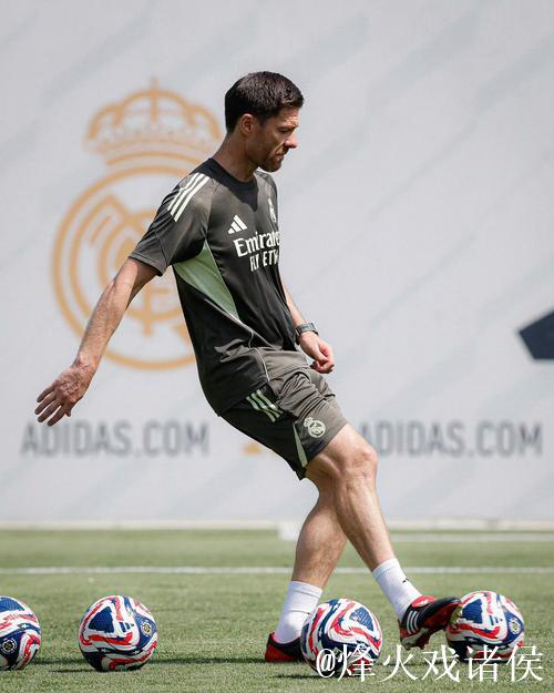 勒沃库森CEO卡罗：阿隆索在皇马孤立无援，而这