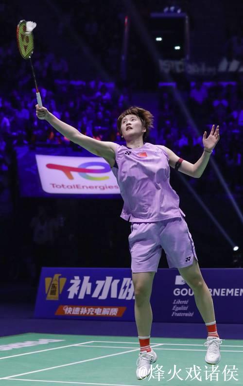 陈雨菲直落两局晋级 挺进羽毛球世锦赛女单八强 陈雨菲直落两局晋级 挺进羽毛球世锦赛女单八强