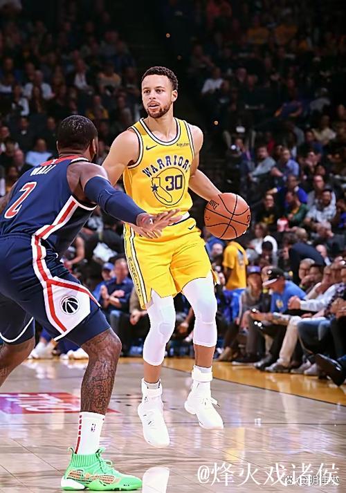 库里爆发砍下36分,霍姆格伦伤退,勇士力克雷霆升至西部第二 库里爆发砍下36分,霍姆格伦伤退,勇士力克雷霆升至西部第二